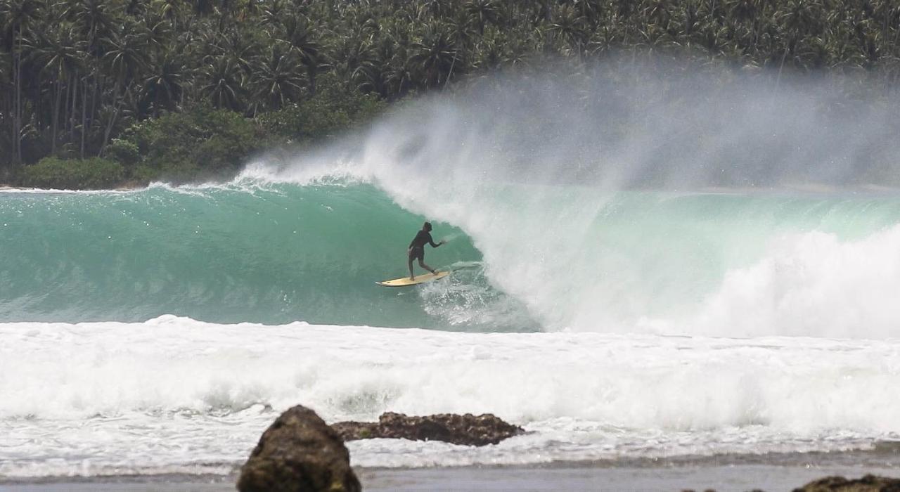 Nias Surf Stay Lagudri Eksteriør bilde